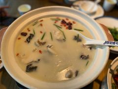 鱼钩鱼炖汤-老阿爸鲜鱼土菜(昆山花桥店)