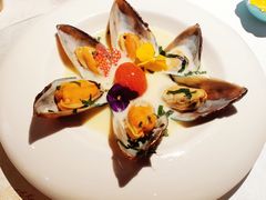 白葡萄酒罗勒烩青口贝-PARFUM FLORAL花境法餐(南京首店)