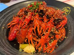 -肥肥虾庄·金牌油焖大虾(汉街SKP店)