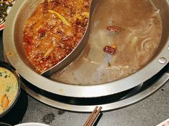 -沸炉重庆老火锅(军事博物馆店)