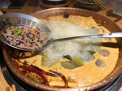 -洱火云南酸菜牛肉火锅(石景山当代商城店)