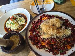 -嫩芽 ·地道重庆菜(十八梯露台夜景店)