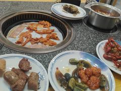 -锤头鲨毛肚海鲜烤肉自助餐厅(国购广场店)
