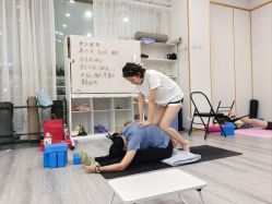 -亚太瑜伽普拉提学院