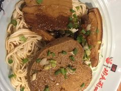 -哇蛙牛功夫面渝都料理(龙阳广场店)