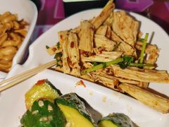 -UP嘻哈酒吧(粉巢店)