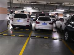 -百联又一城停车场