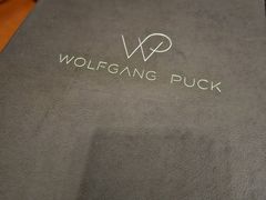 -WOLFGANG PUCK KITCHEN & BAR(迪士尼小镇店)