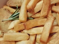 美式风味炸鸡翅配薯条-MIKAKU(万达广场上海宝山店)