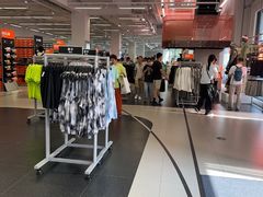 -NIKE上海青浦换季优惠店