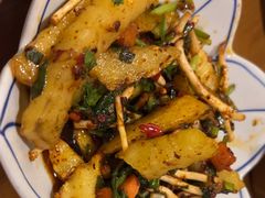 -包整·丝娃娃(一览甲秀楼风景店)