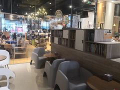 -藏猫猫咖啡主题馆(中央大道店)