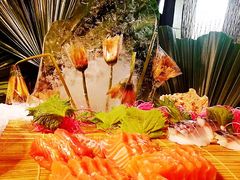 鱼生刺身-松山湖凯悦酒店·Café自助餐厅·周末火舞秀表演