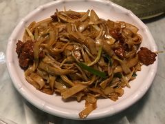 乾炒牛河粉-老广酒楼(樱花店)