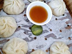 鲜虾猪肉小笼包-老上海里弄味道(知春路店)