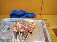 -哈尔滨小酒馆·鲜肉现穿自助烧烤(康新花园店)