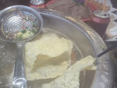-乡土黄·鲜牛肉火锅·小龙虾(兴业街店)