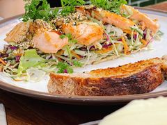 烤三文鱼沙拉-O'mills Sourdough Bakery&Bistro(永嘉路店)