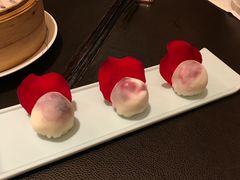 蓝莓雪媚娘-广州文华东方酒店·江-由辉师傅主理