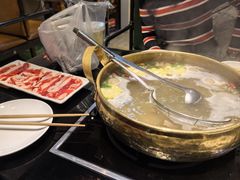 -潮汕三宝鲜牛肉火锅