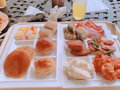-Rizzan Sea Park Hotel Tancha Bay室内游泳池