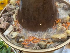 -石磨豆花家常菜·牦牛排土火锅