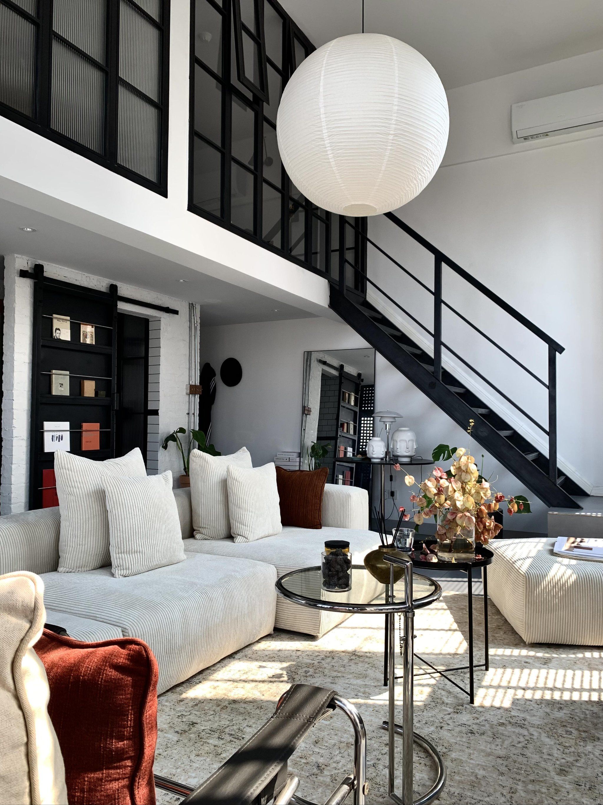 60平复式loft不大,一个人住刚刚好