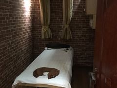 -莱蔻·圣灸堂·推拿艾灸(天山店)