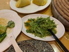 -山珍王国·云南野生菌石锅鱼
