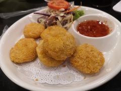 -J Daeng Seafood