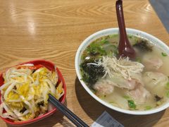 -三好食堂(煎饺·馄饨·肉饼米线·盛世广场店)