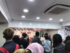 等位区-珍妮曲奇聪明小熊(尖沙咀店)