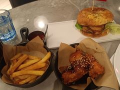 -必胜客(威高广场店)