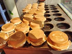 制作中的饼饼们-薛新颖红豆饼(中式甜点山师店)