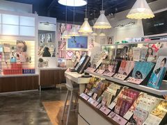 -4iNLOOK美瞳店(上海日月光中岛店)