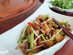 -东馆和天下特色餐饮(工农店)