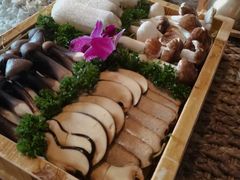 -慢丽江·云南野生菌土鸡锅(西山店)