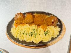 俄式传统肉饼配土豆泥-俄士厨房(环球港店)