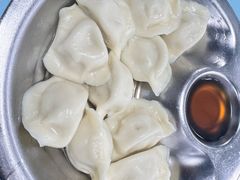 -崴海渔村(虹梅路店)