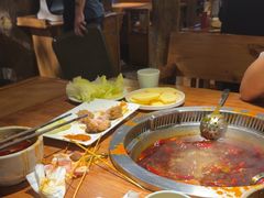 -城墙拐拐火锅(三峡广场黑金冠店)