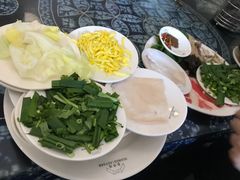 -桥香园云南过桥米线(金马碧鸡店)