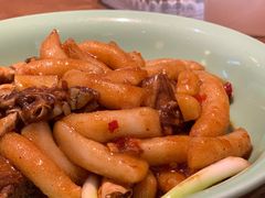 梭子蟹炒年糕-弄堂里·寻味杭州(湖滨银泰in77C区店)