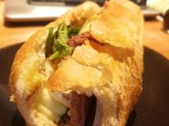 -Bánh Mì Huynh Hoa