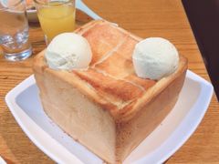 珍宝蜂蜜厚多士-去茶去餐厅(中央大街店)