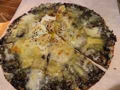 黑松露薄饼-Carbon莫卡哆·意大利复古集市餐厅(杭州大厦店)