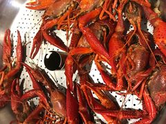 -虾弄弄海派小龙虾·牛羊蝎子火锅