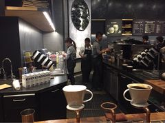 星巴克&nbsp;全黑围裙店(太古里店)-星巴克(成都太古里二店)