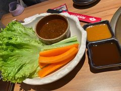 牛米蔬菜拼盘-肉问屋·元气一番烧肉(北京总店)