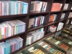 -钟书阁(松江泰晤士小镇店)