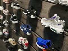 -ABC MART(心斎橋店)